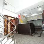 Hotel Prem Dulexe\' 200 M From New Delhi Railway Station