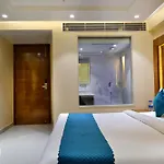 Hotel Grand Plaza In City Centre - At New Delhi Railway Station