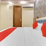 Hotel O Green Palace