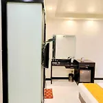 Premium Stays In Paschim Vihar