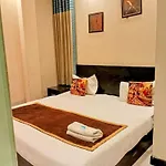 Premium Stays In Paschim Vihar