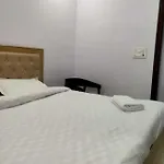 Hotel Cozy - Near Us Embassy