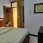 Hotel Cozy - Near Us Embassy