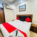 Kerala Home Stay - Near Nzmmudin Railway Station