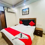 Kerala Home Stay - Near Nzmmudin Railway Station