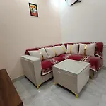 Millenials Resident