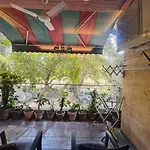 3Br Spacious Apt Park Facing With Balcony