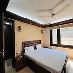 3Br Spacious Apt Park Facing With Balcony