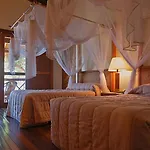 Hotel Grand Haven Wood Suites Delhi Airport