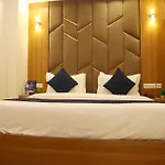 Grand Atlantiis Suite Near Delhi Igi Airport
