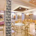 Fabhotel Under Bridge - Near Nizamuddin Railway Station