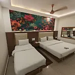 Hotel Apple Villa - New Delhi