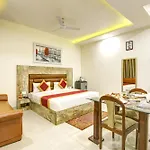 Gracious By Vishesh Hotels & Home Stay