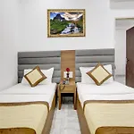 Hotel S B Inn Near New Delhi Railway Station Paharganj