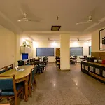 Arkwood Residency B & B At Airport