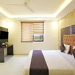 The Iconic Hotel Delhi International Airport