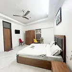 Kerala Home Stay - Walk From Nizamuddin Railway Station