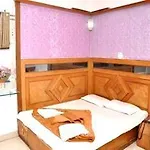Hotel Mohak Palace Dx