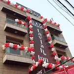 Lavish Inn