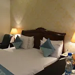 Hotel Emperor Palms