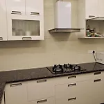 Woodpecker Service Apartments - Green Park
