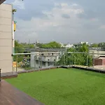 Hotel Metro View