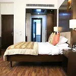 Dolphinn