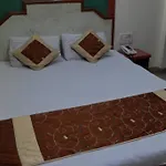 Hotel Shell Deluxe