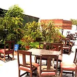 Vivek Hotel