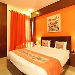 Oyo 5265 Hauz Khas Metro