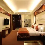 Hotel Golden Grand