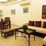 Woodpecker Service Apartments - Green Park
