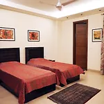 Woodpecker Service Apartments - Green Park