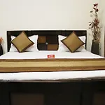 Oyo Rooms Hazrat Nizamuddin Railway Station 2