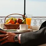 Hotel Amby Inn
