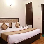 Hotel Alaska