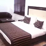 A New Delhi Hotel Orchid Garden