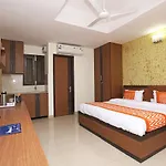 Oyo 8481 Le Tara Residency