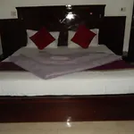 White House Tourist Lodge