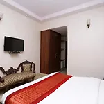 Oyo 5401 Hotel Mid Town