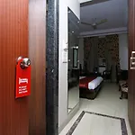 Oyo 5401 Hotel Mid Town