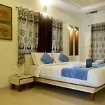 Fabhotel Empire Deluxe Safdarjungenclave