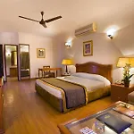 The Bmk Hotel
