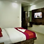 Hotel Suzi International, Near New Delhi Station