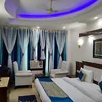 Hotel Tjs Grand