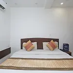 Oyo 11605 Hotel Aravali Inn