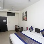 Oyo 11605 Hotel Aravali Inn