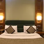 Hotel Deer Parkk