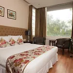 Hotel Athena