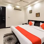 Oyo Flagship 18940 Hotel Swathi